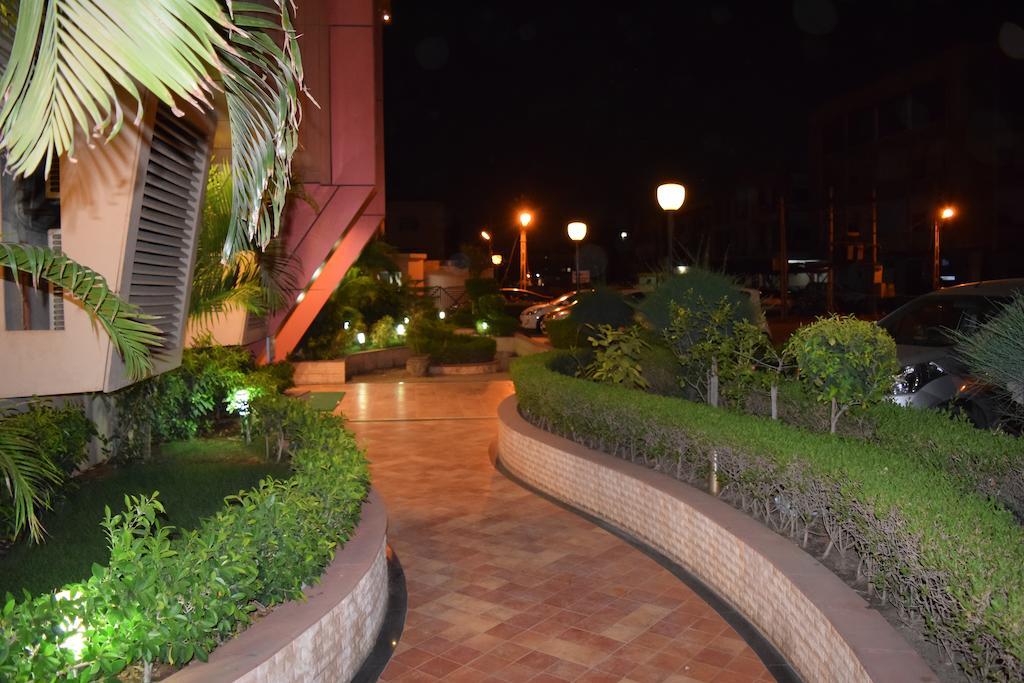 Jai Residency Hotel Gandhidham Bagian luar foto