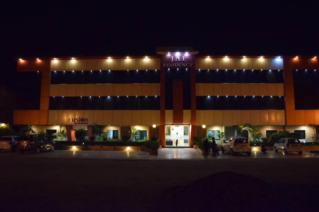 Jai Residency Hotel Gandhidham Bagian luar foto
